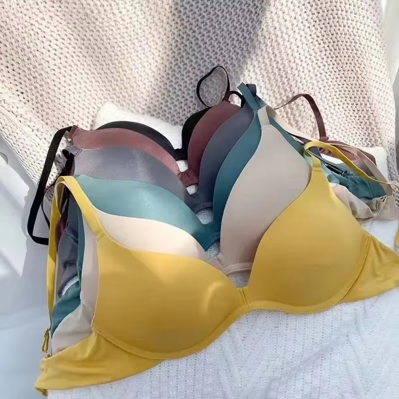 Sleep Bra Bralette - Japanischer einteiliger, glatter Mädchen-nahtloser kleiner Push-Up-BH,